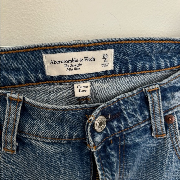 Mid Rise Straight leg jeans - Picture 5 of 5